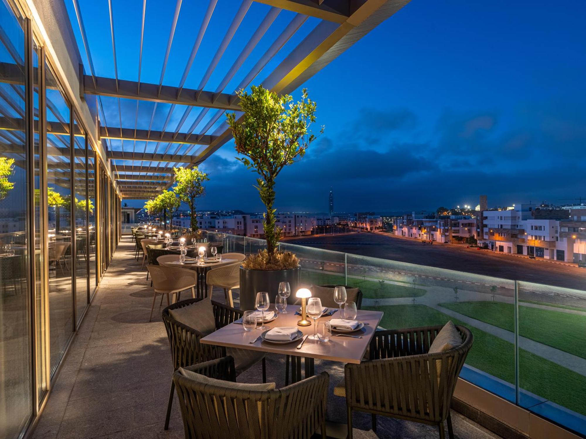 Hotel Fairmont La Marina Sale And Residences
