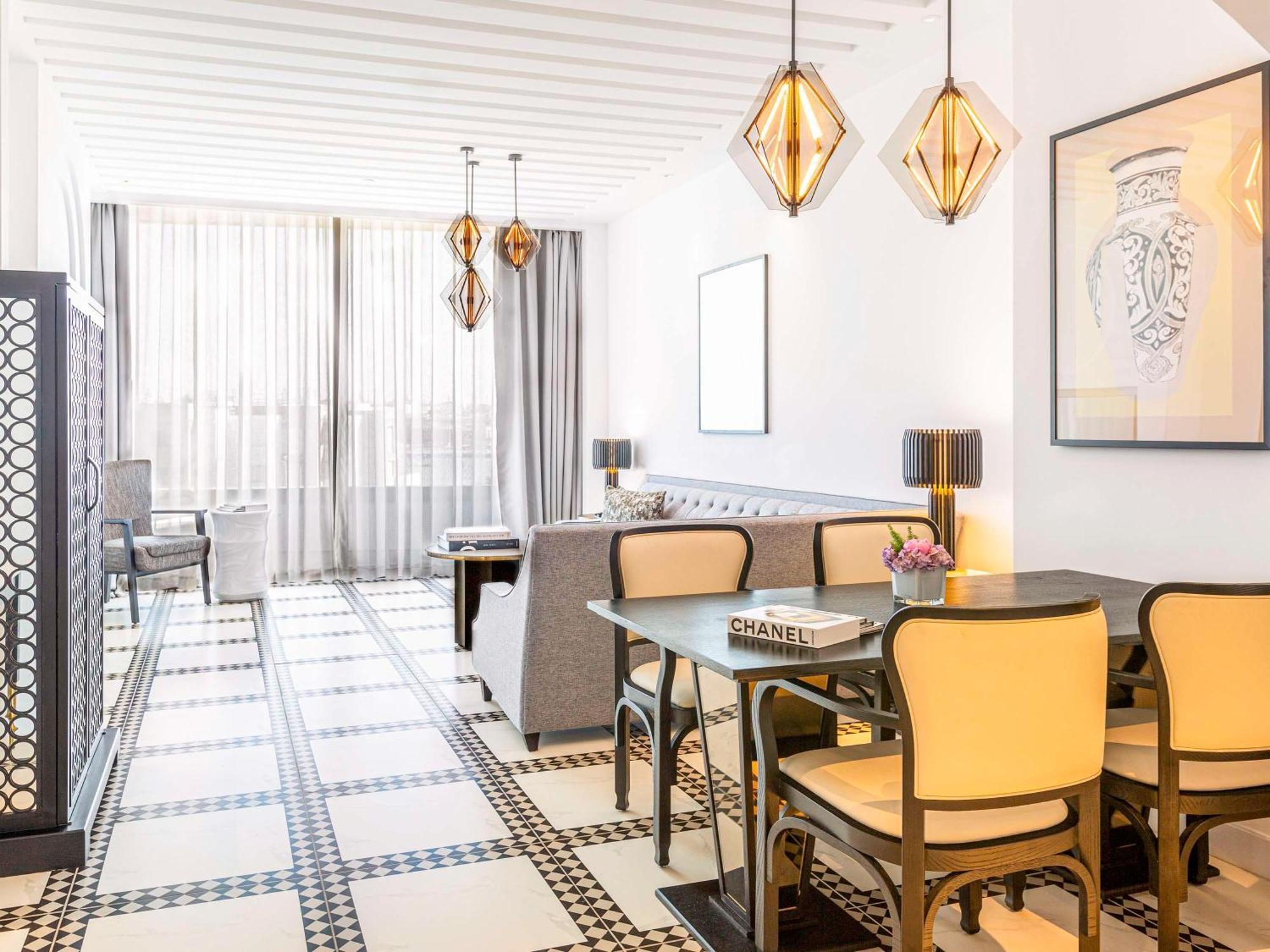 Hotel Fairmont La Marina Sale And Residences